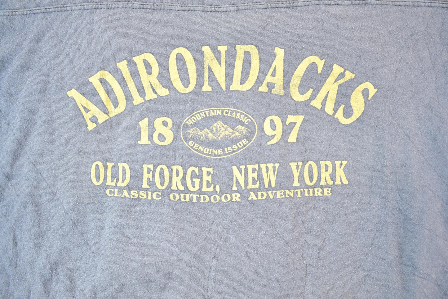 Vintage 1980s Adirondacks Old Forge New York Souvenir T-Shirt Mens L from propervintagecanada