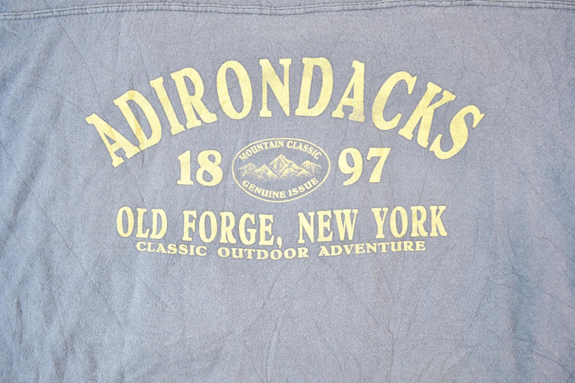 Vintage 1980s Adirondacks Old Forge New York Souvenir T-Shirt Mens L from propervintagecanada