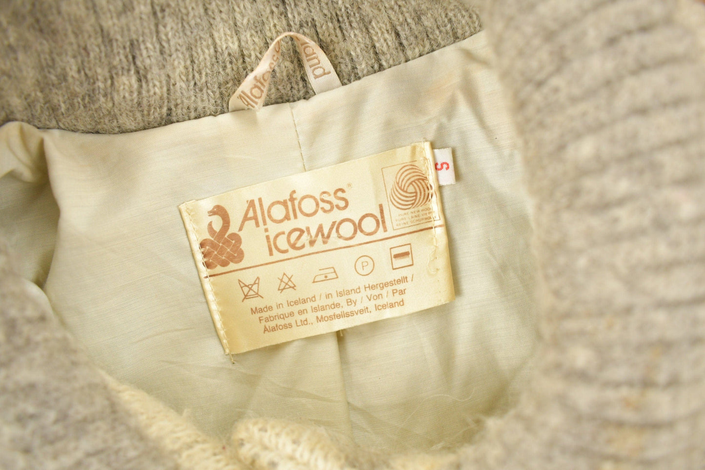 Vintage 1980s Alafoss Icewool Wool Jacket Men's Small from propervintagecanada