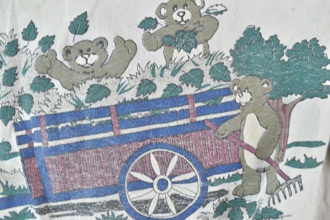 Vintage 1980s AOP Teddy Bear Picnic Crewneck Sweatshirt Women's M from propervintagecanada