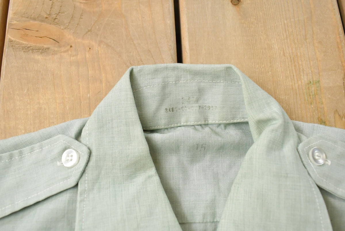 Vintage 1980s Army Military AG-415 Short Sleeve Button Up Shirt Men's M from propervintagecanada