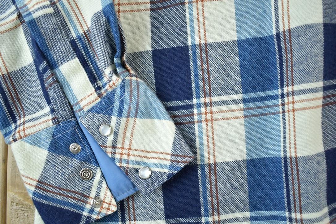 Vintage 1980s Authentic Western wear Lined Button Up Western Style Shirt Men's Large from propervintagecanada