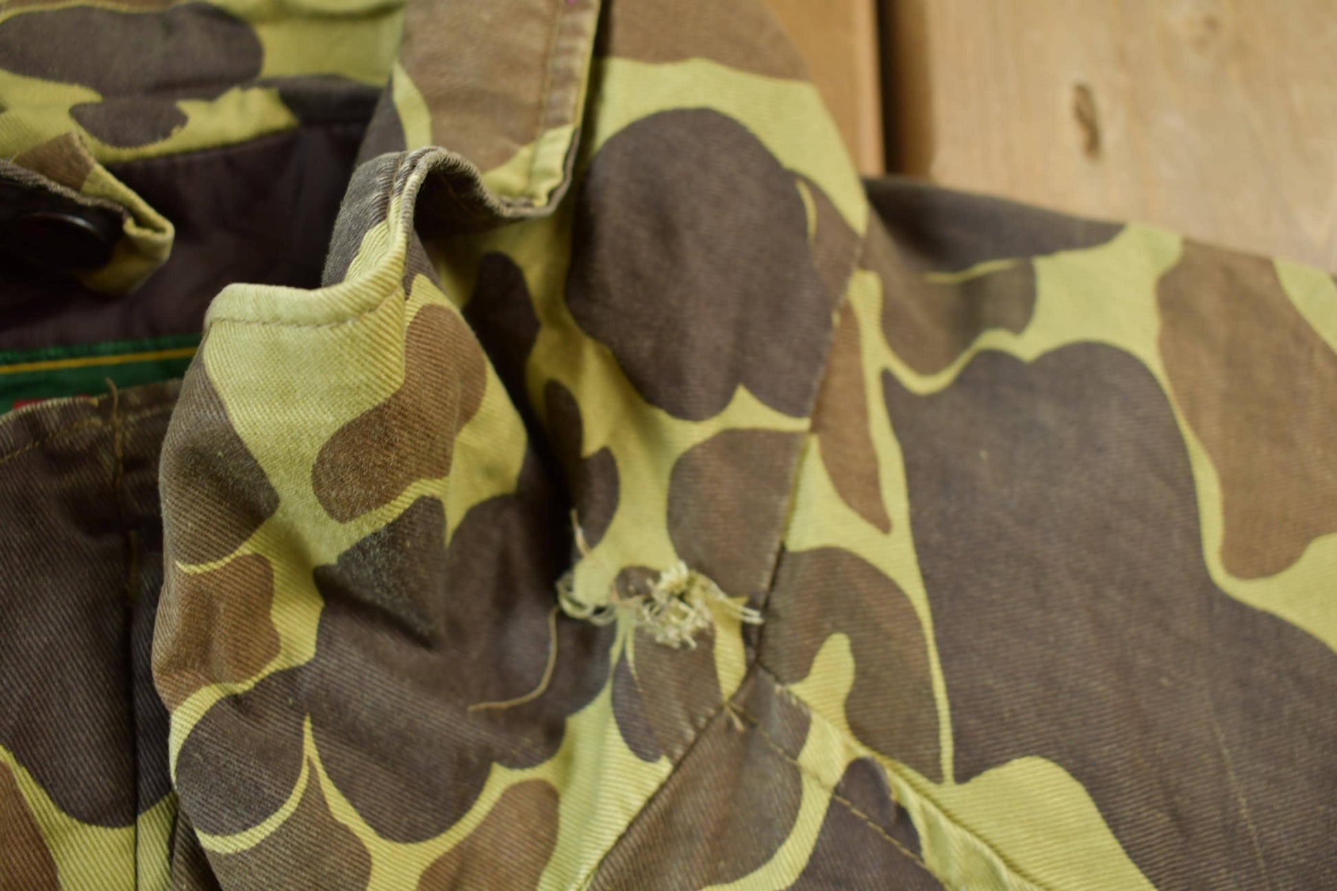 Vintage 1980s Avid Duck Camo Hunting Jacket Men's 3XL from propervintagecanada