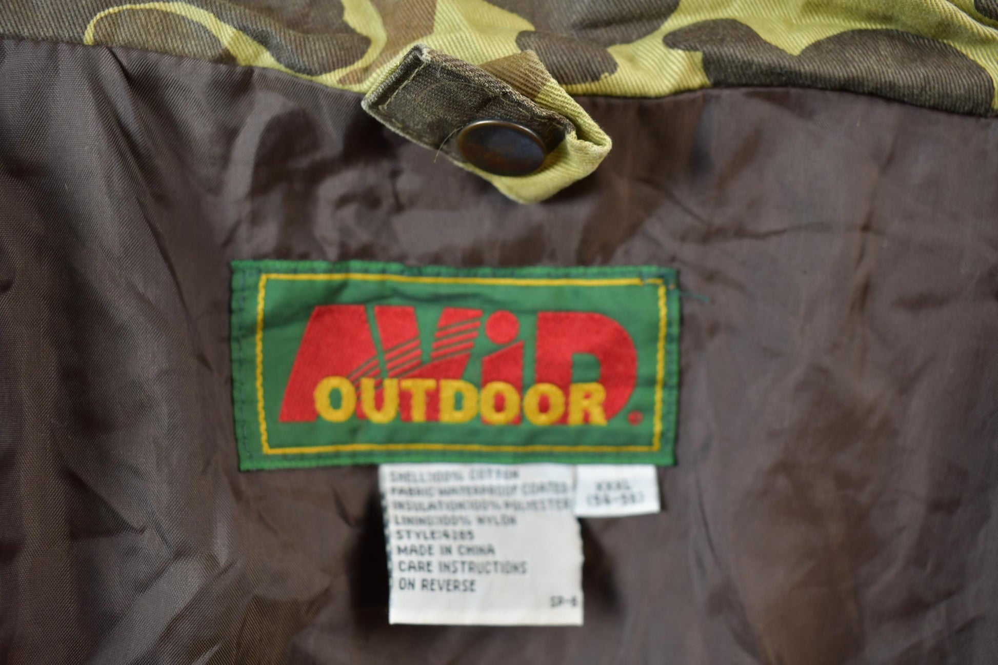 Vintage 1980s Avid Duck Camo Hunting Jacket Men's 3XL from propervintagecanada