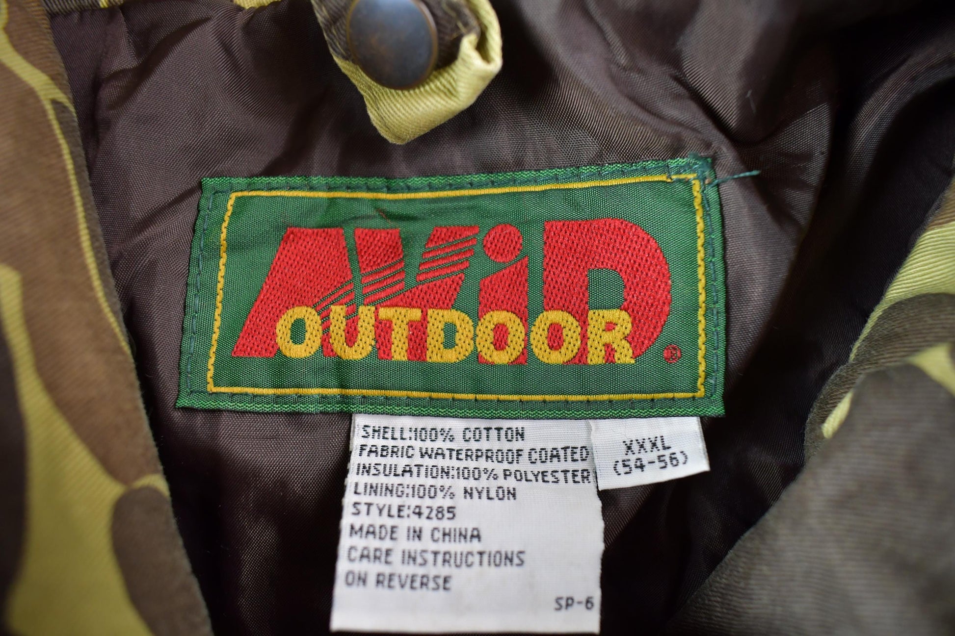 Vintage 1980s Avid Duck Camo Hunting Jacket Men's 3XL from propervintagecanada