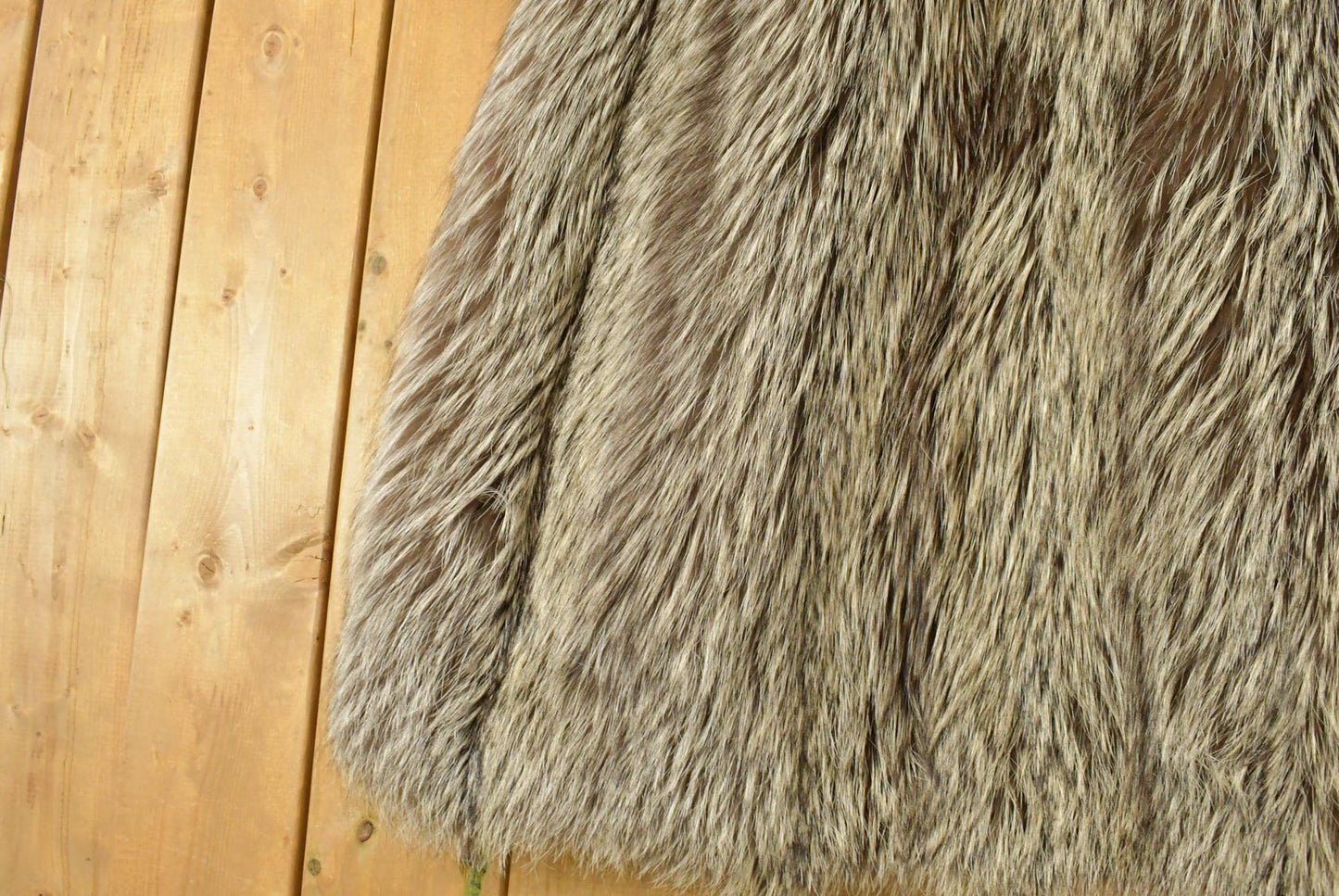 Vintage 1980s Barry Mamot Cherry Hill Silver Fox Fur Coat Adult Medium Men's Medium from propervintagecanada