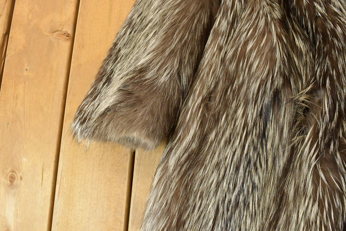 Vintage 1980s Barry Mamot Cherry Hill Silver Fox Fur Coat Adult Medium Men's Medium from propervintagecanada