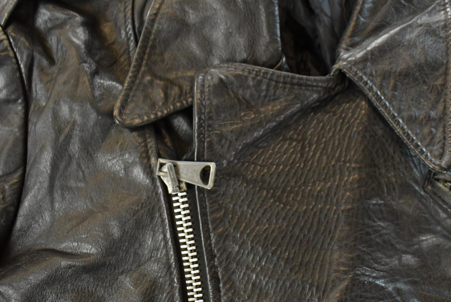 Vintage 1980s Biker Motorcycle Leather Jacket Men's Medium from propervintagecanada