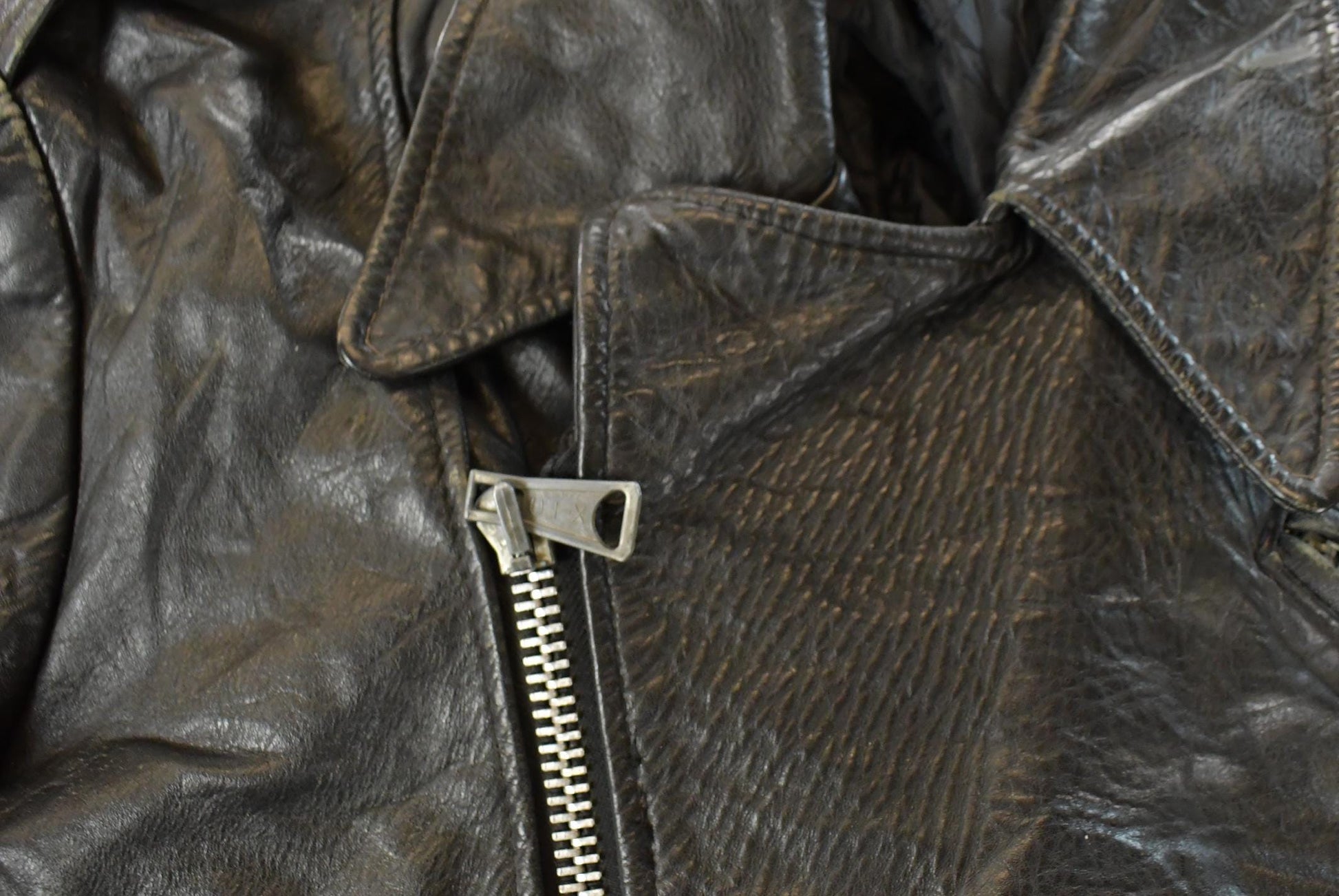 Vintage 1980s Biker Motorcycle Leather Jacket Men's Medium from propervintagecanada