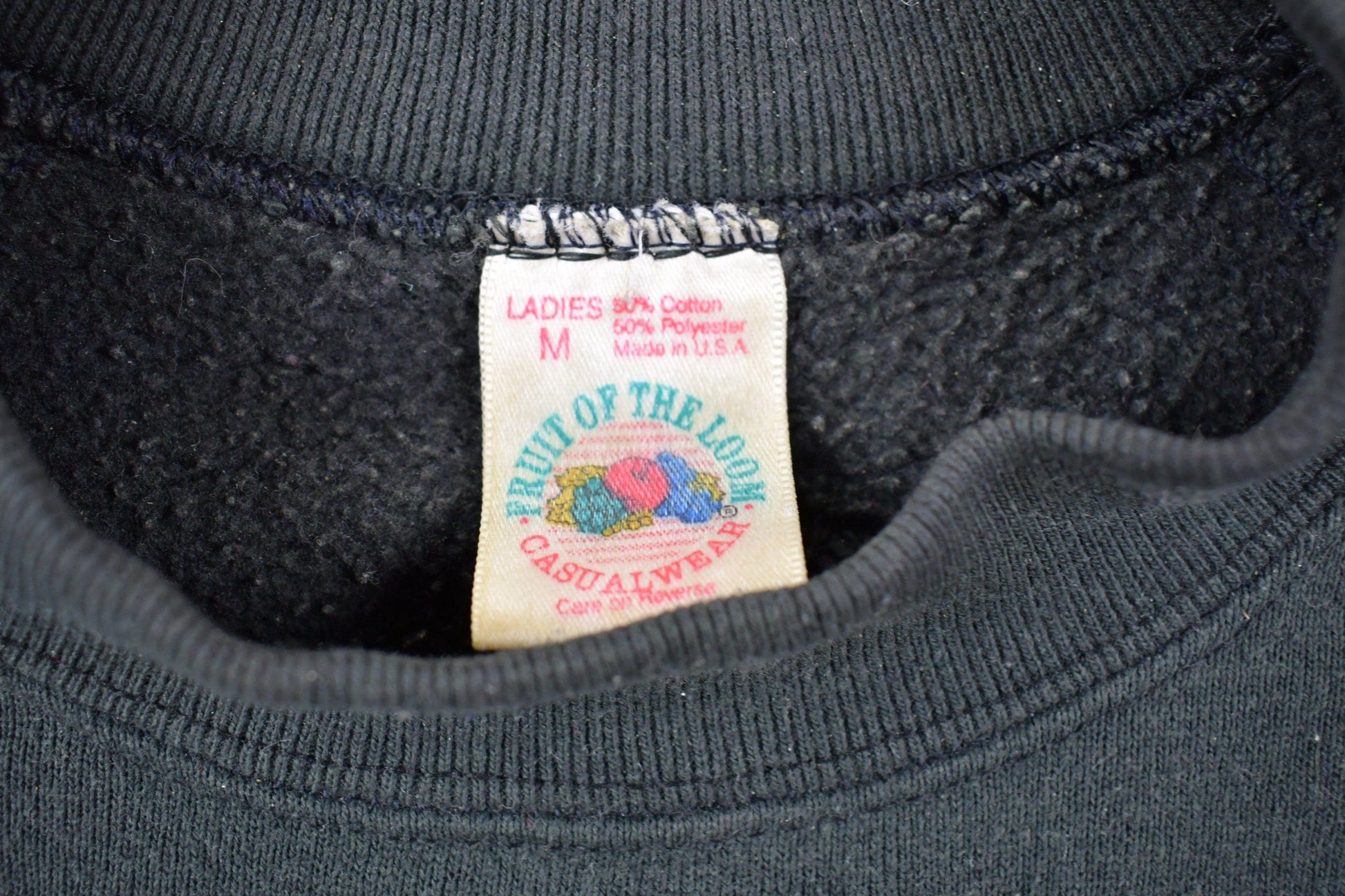 Vintage 1980s Blank Raglan Crewneck Sweatshirt Men's Large from propervintagecanada