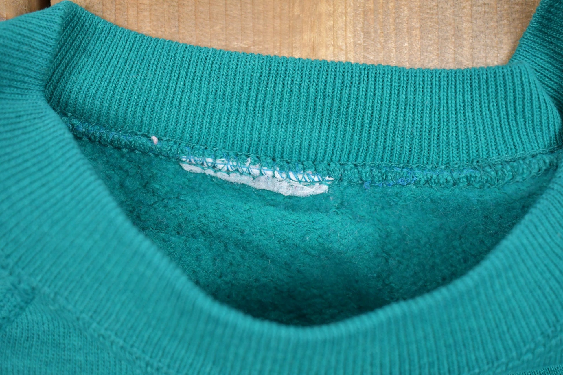 Vintage 1980s Blank Raglan Crewneck Sweatshirt Men's Large from propervintagecanada