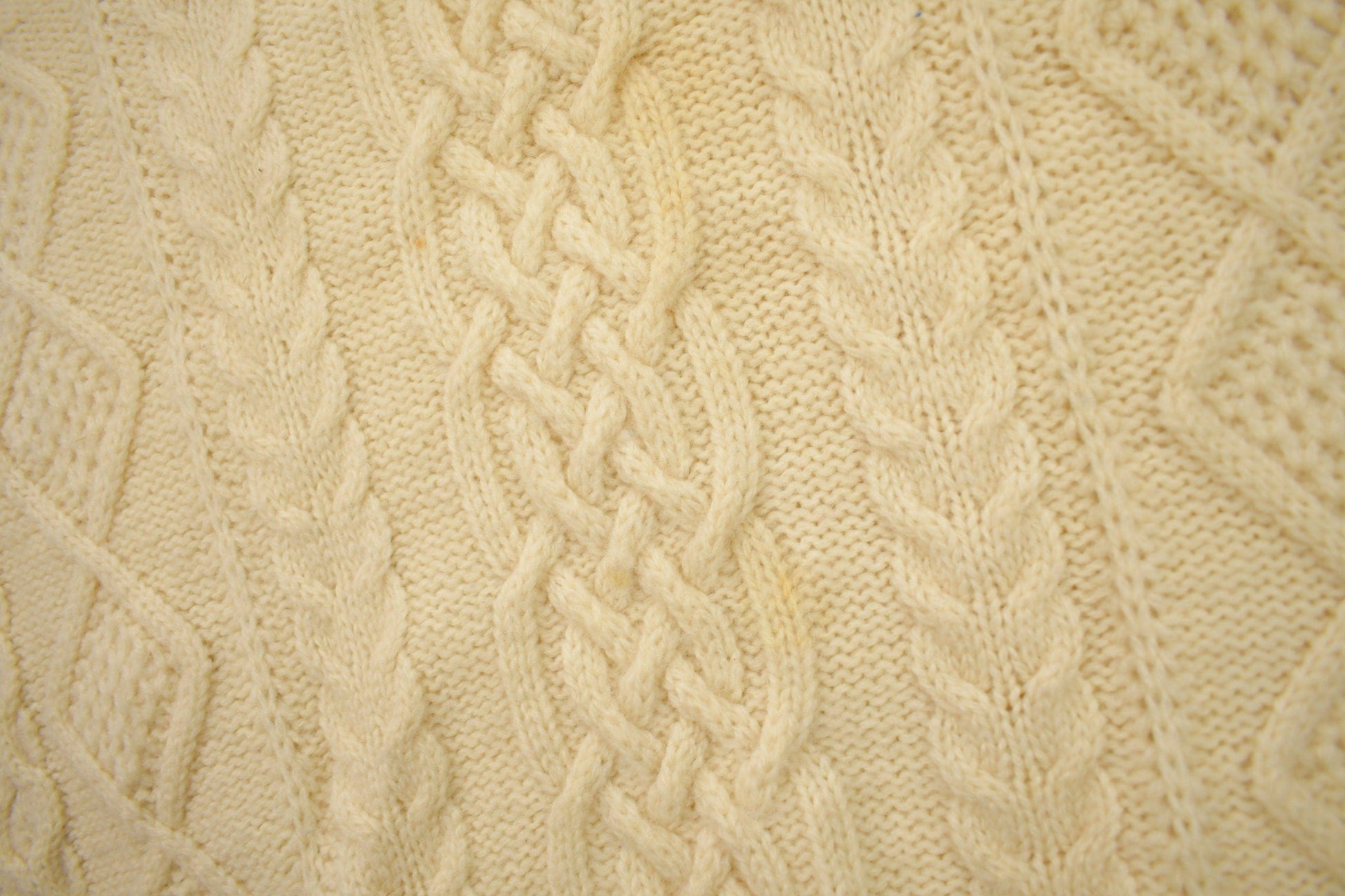 Vintage 1980s Blarney Woolen Mills Cable Knitted Sweater Men's 2XL from propervintagecanada