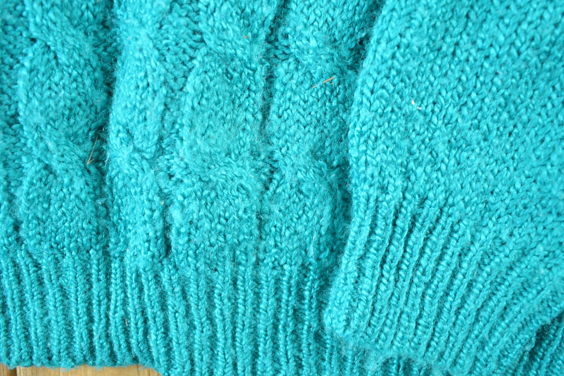 Vintage 1980s Bristol Court Cable Knit Crewneck Sweater Womens M-L from propervintagecanada