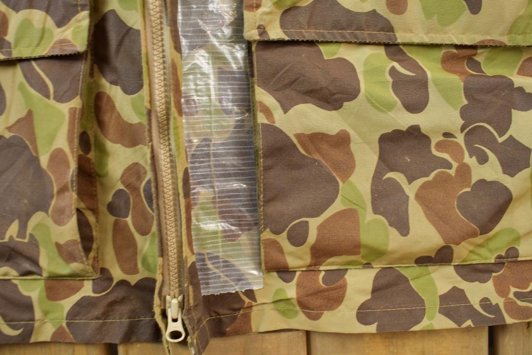 Vintage 1980s Cabela's Duck Camo Canvas Jacket Men's XL from propervintagecanada