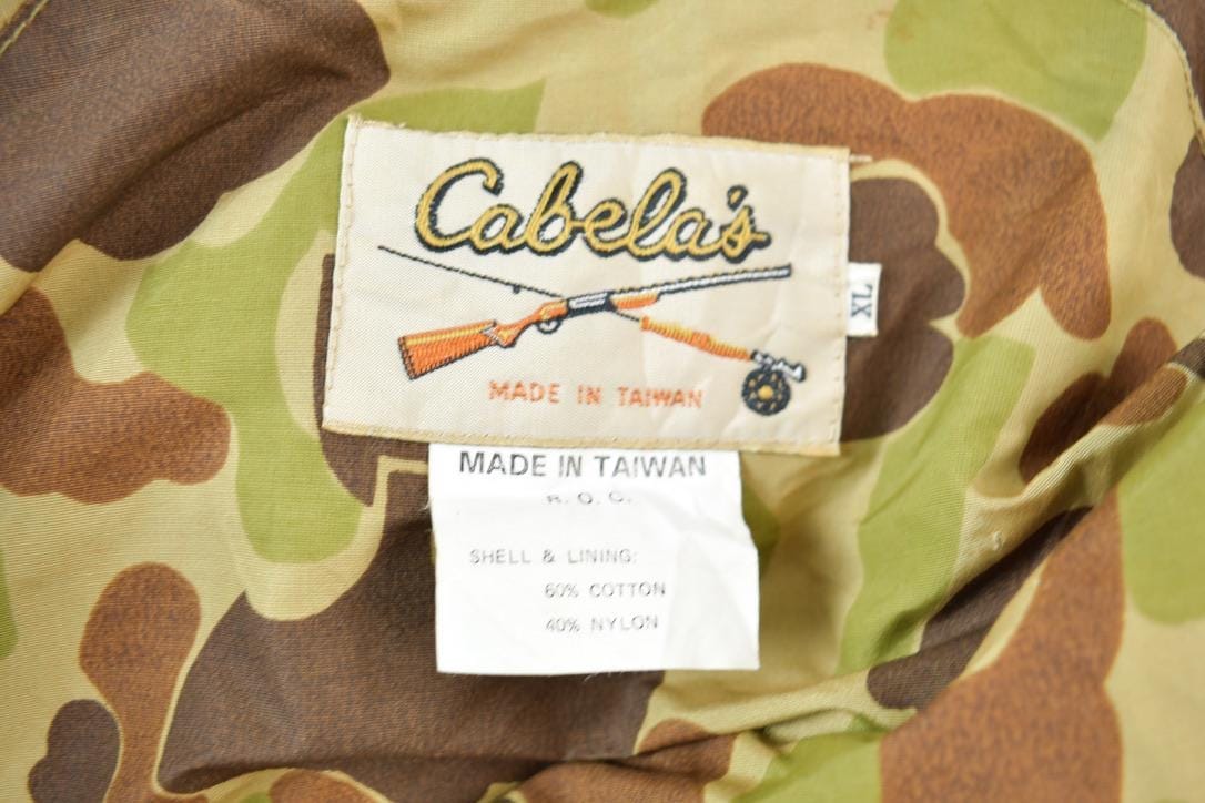 Vintage 1980s Cabela's Duck Camo Canvas Jacket Men's XL from propervintagecanada