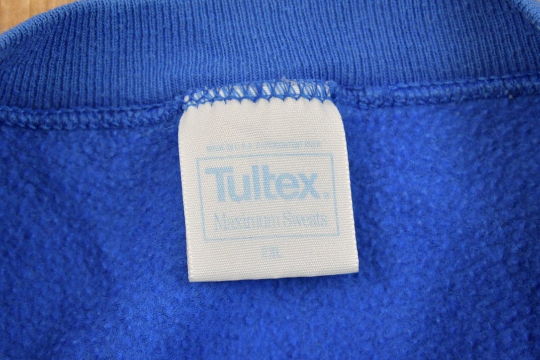 Vintage 1980s Cambridge University Collegiate Crewneck Men's Medium from propervintagecanada