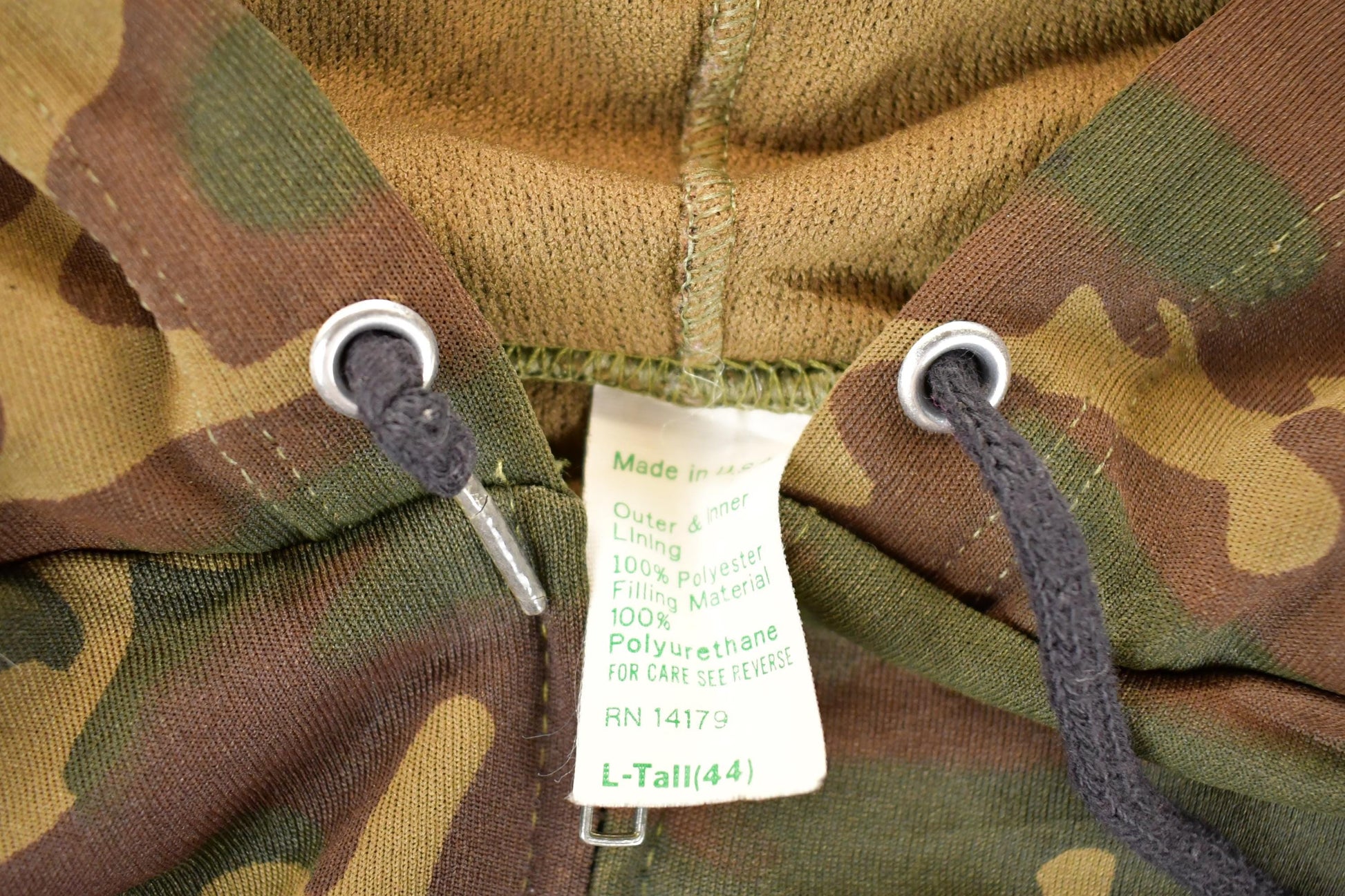 Vintage 1980s Camo Hoodie Sweatshirt Men's M from propervintagecanada