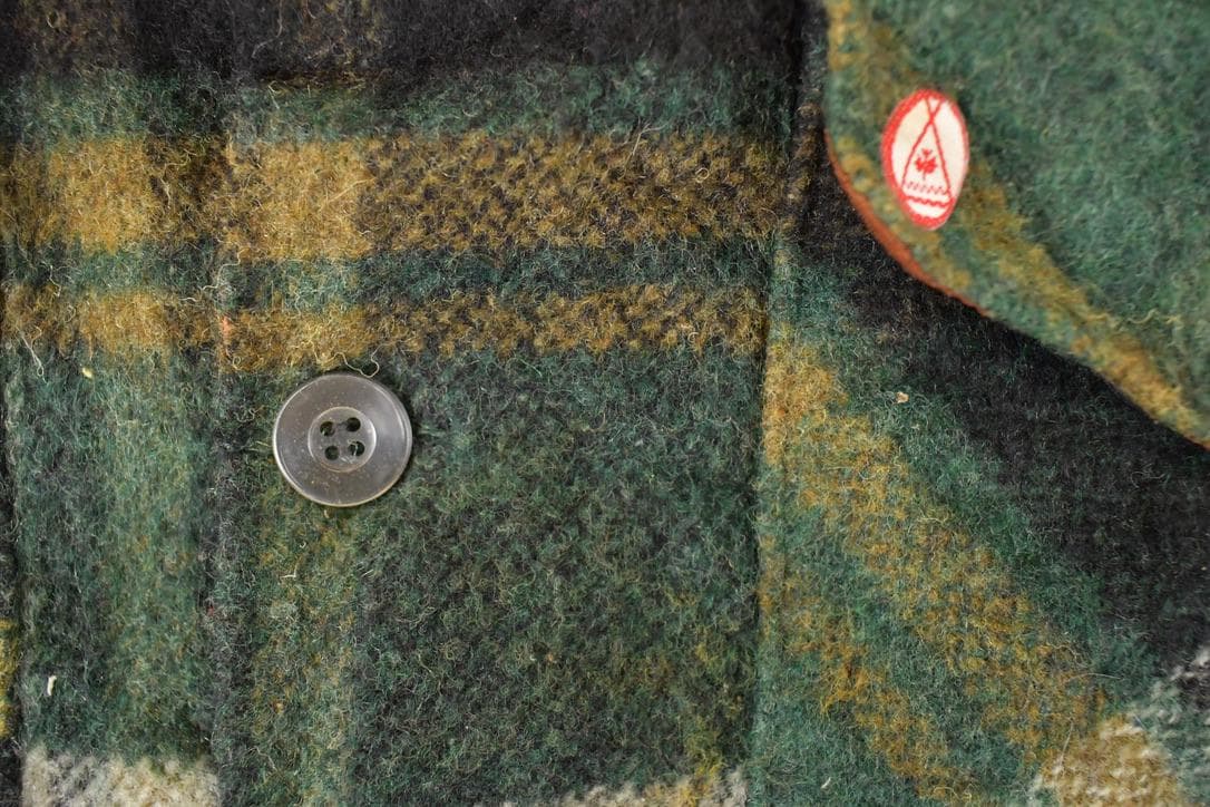 Vintage 1980s Canadian Lumberjack Plaid Button Up Shirt Men's L from propervintagecanada