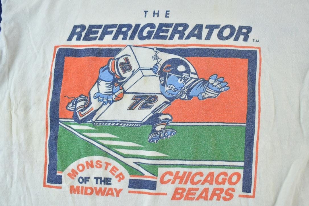 Vintage 1980s Chicago Bears Monster Of The Midway NFL Graphic T-Shirt Men's Medium from propervintagecanada