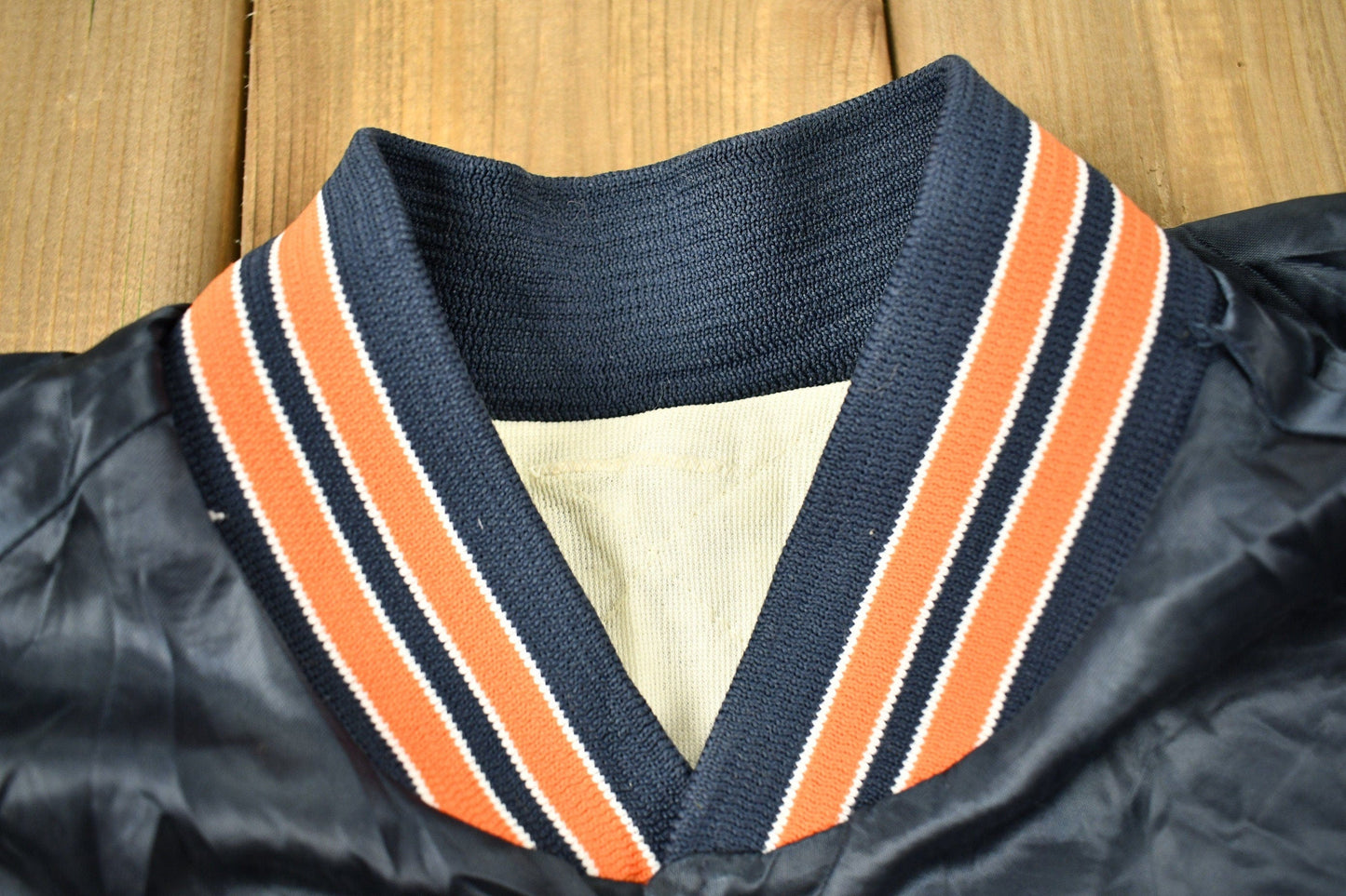 Vintage 1980s Chicago Bears NFL Satin Snap Button Bomber Jacket Men's XL from propervintagecanada