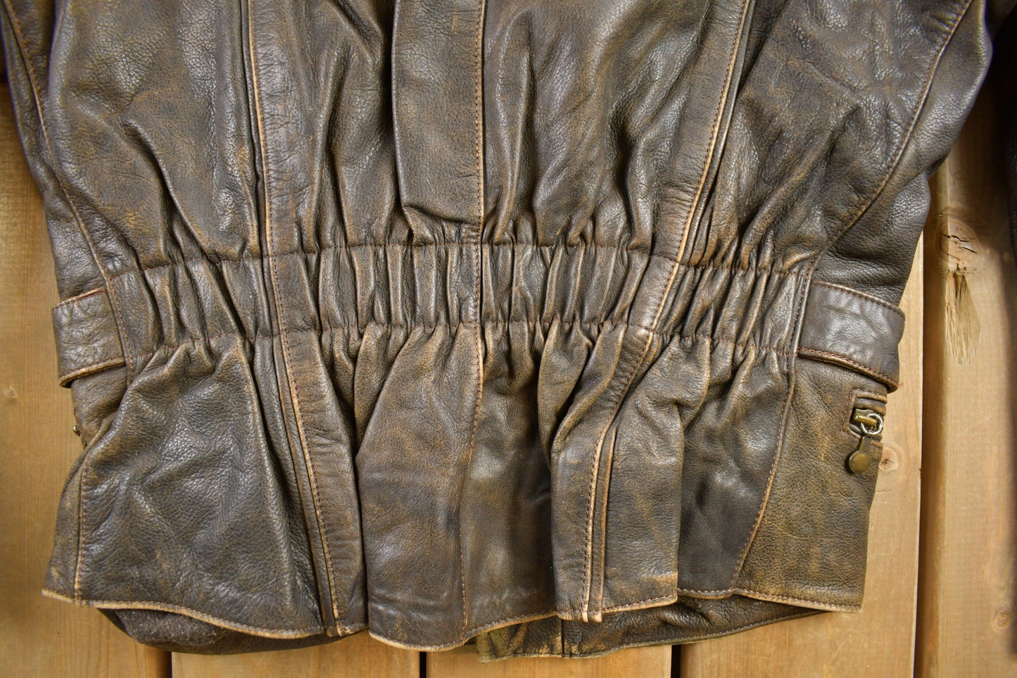 Vintage 1980s Classic Gear Leather Jacket Men's Large from propervintagecanada