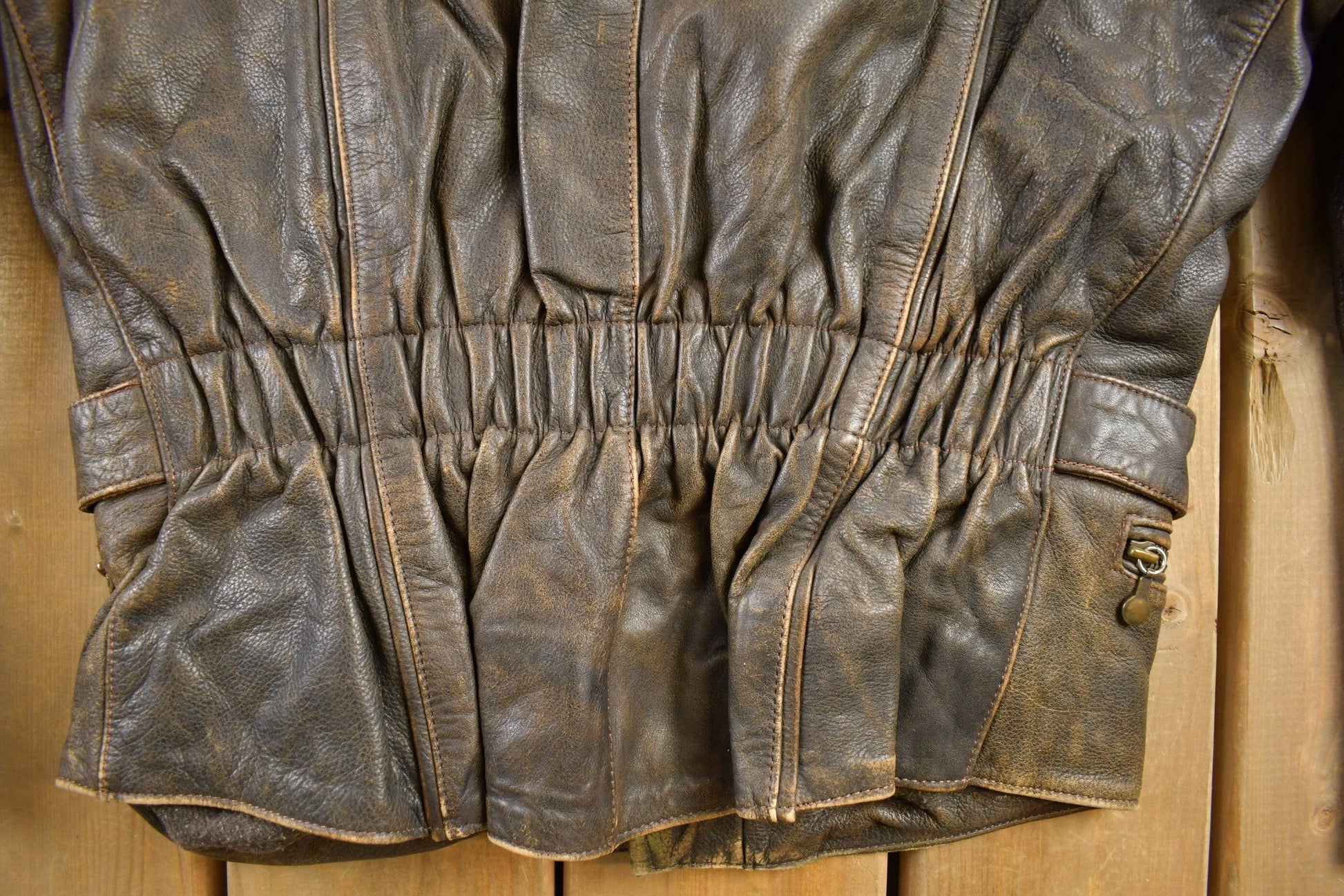 Vintage 1980s Classic Gear Leather Jacket Men's Large from propervintagecanada