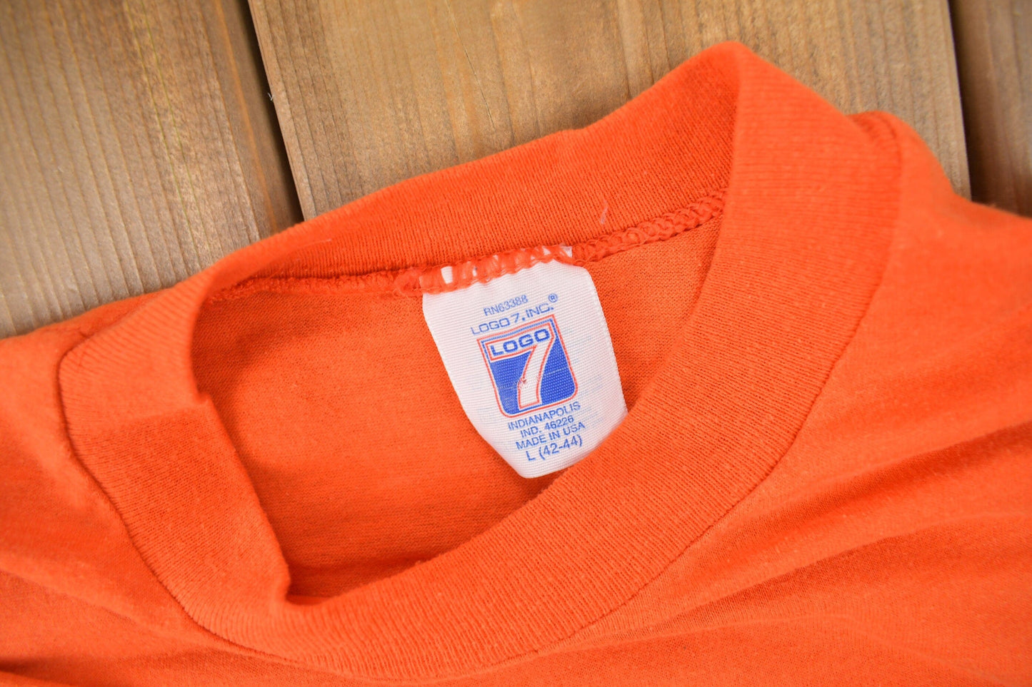 Vintage 1980s Cleveland Browns Logo 7 Graphic T-Shirt Men's Medium from propervintagecanada