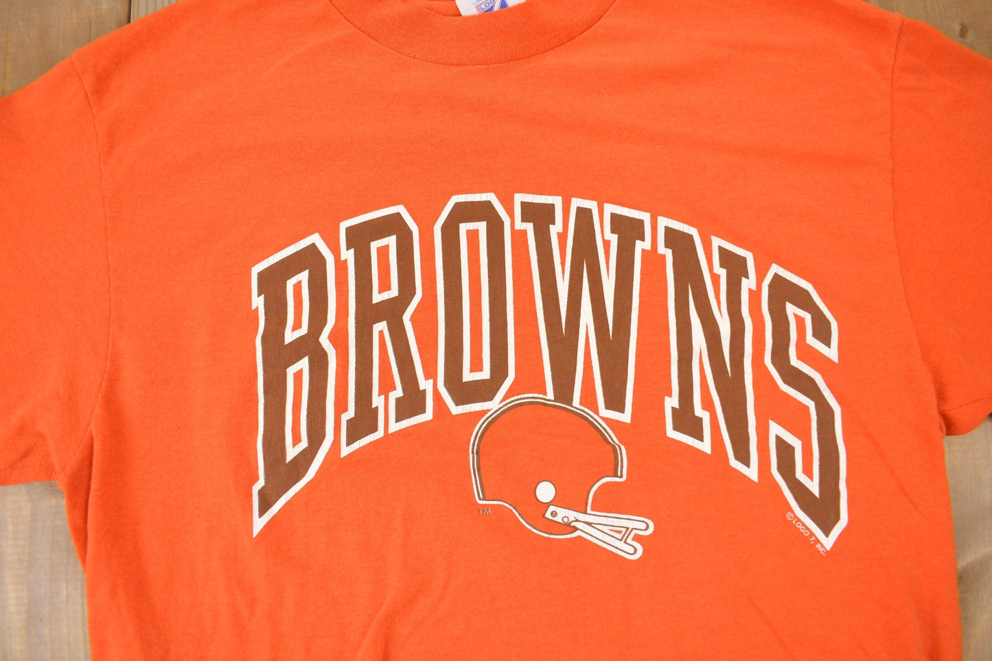 Vintage 1980s Cleveland Browns Logo 7 Graphic T-Shirt Men's Medium from propervintagecanada