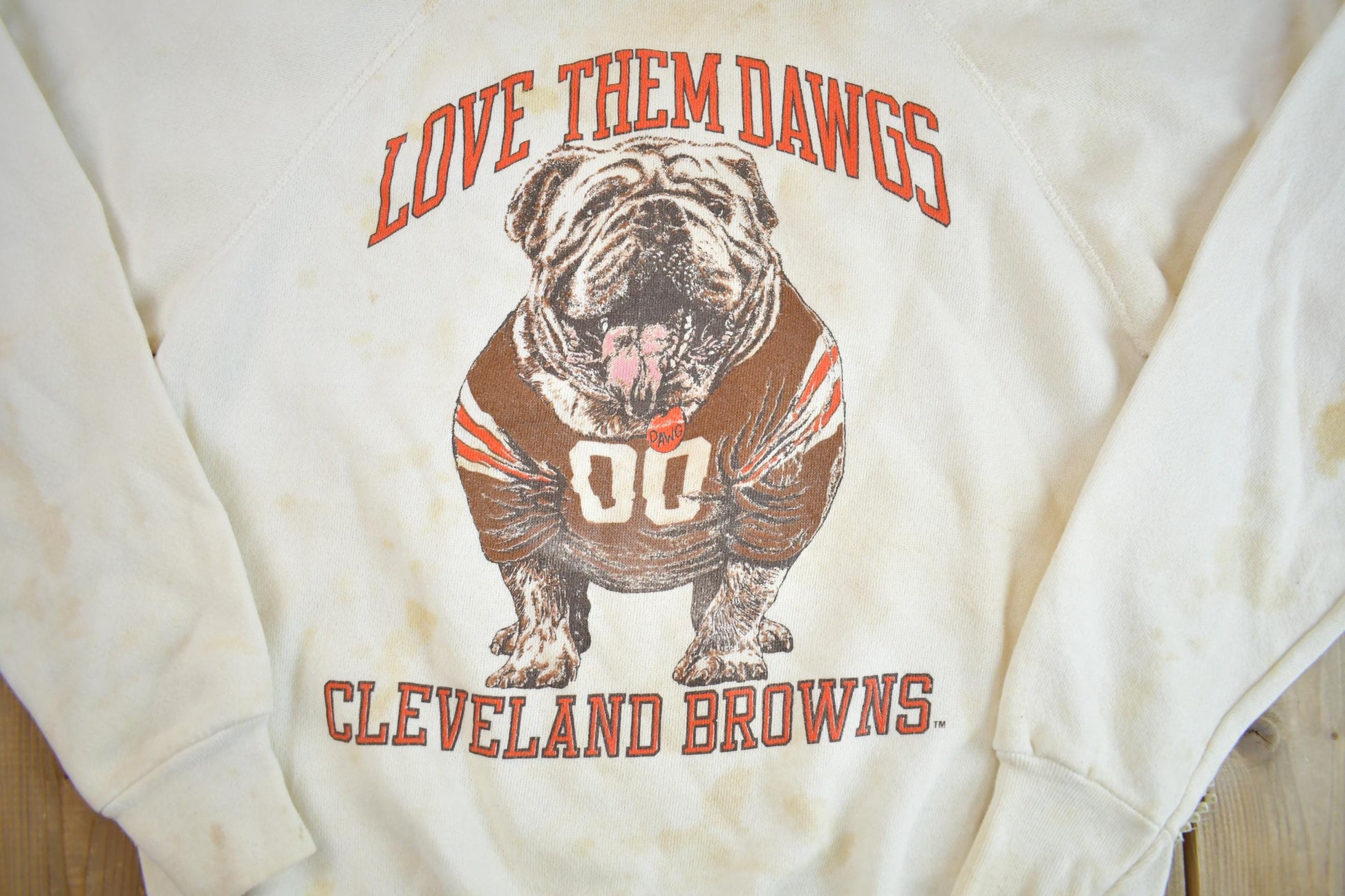 Vintage 1980s Cleveland Browns - "Love Them Dawgs" NFL Football Crewneck Sweatshirt Men's Small from propervintagecanada