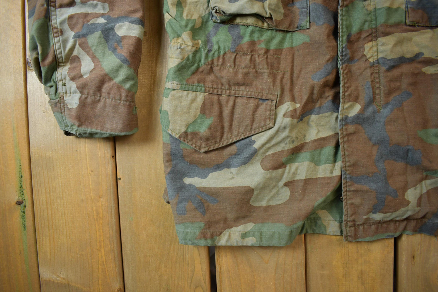 Vintage 1980s Cold War Cold Weather Military Button Up Camouflage Army Jacket Men's Medium from propervintagecanada