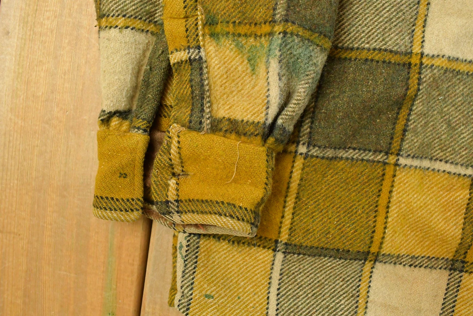 Vintage 1980s CPO Flannel Shirt Jacket Men's XL / Shacket / 80s Plaid Outdoors / Heavyweight from propervintagecanada