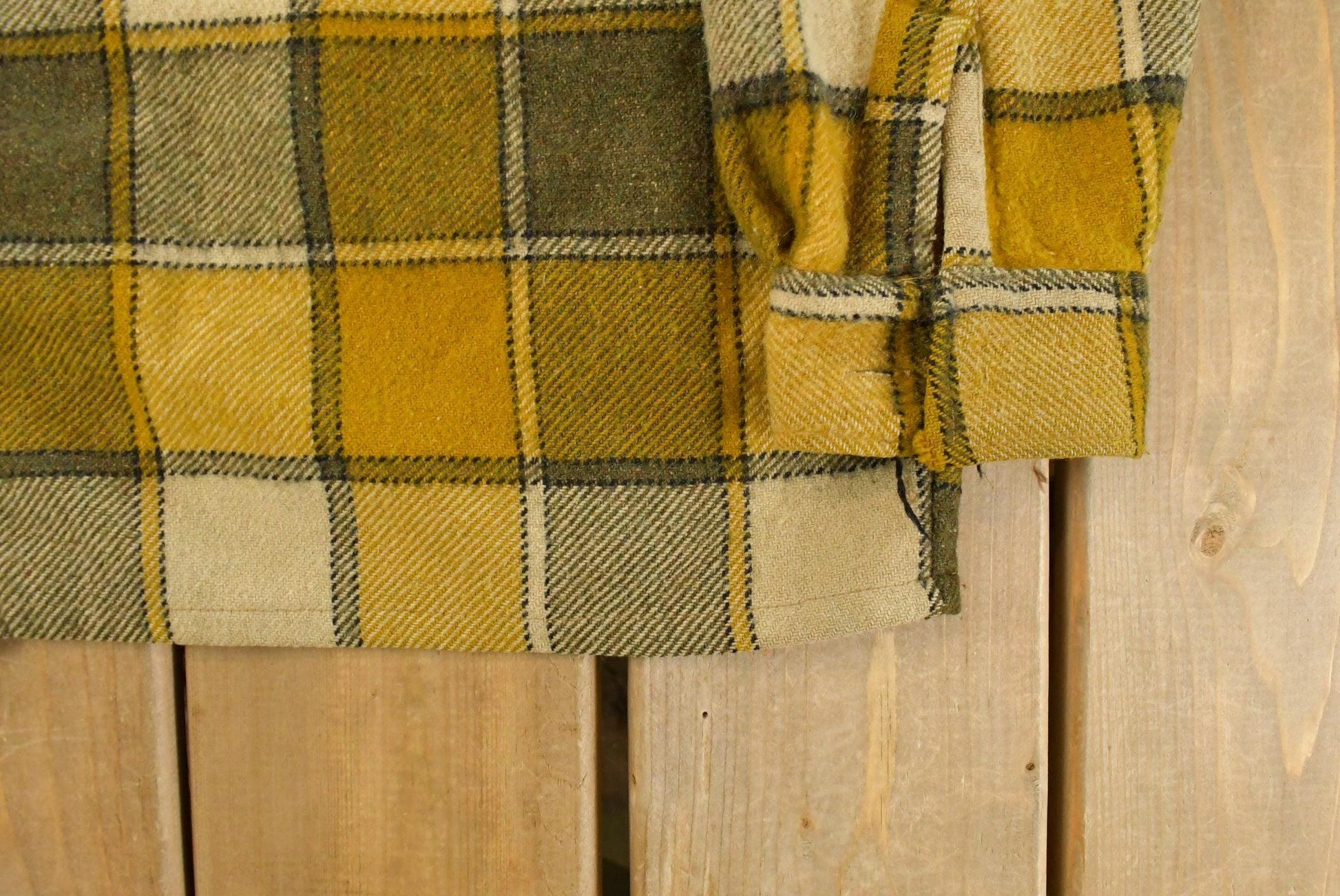 Vintage 1980s CPO Flannel Shirt Jacket Men's XL / Shacket / 80s Plaid Outdoors / Heavyweight from propervintagecanada