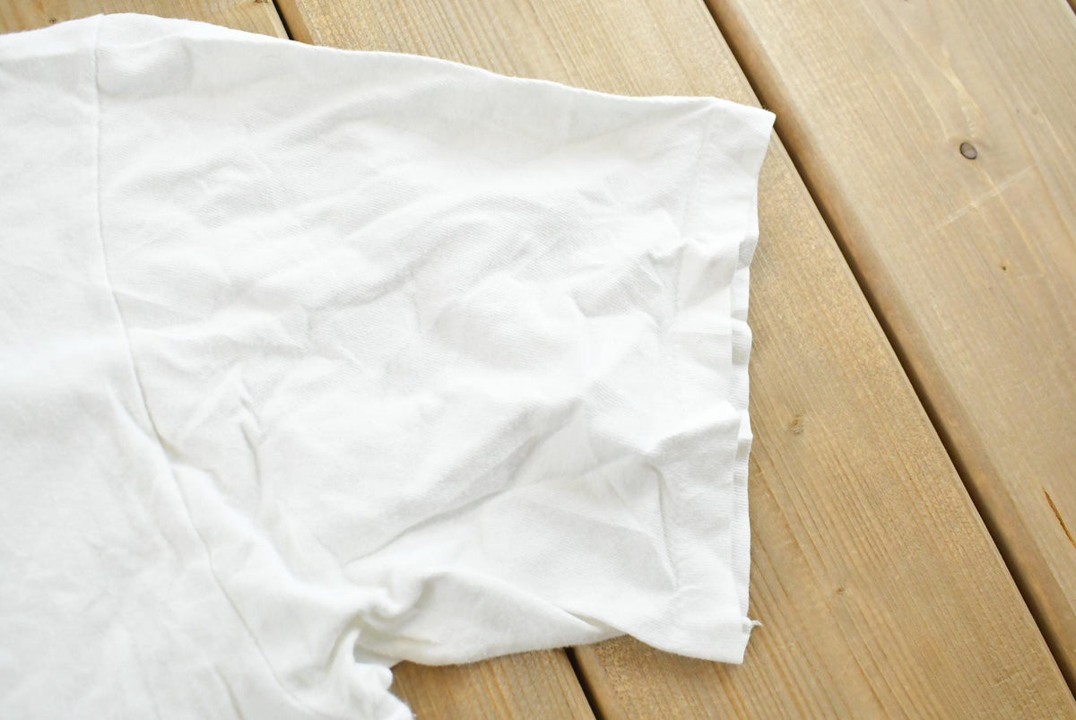 Vintage 1980s Disney MGM Studios Mickey Mouse Graphic T-Shirt Men's Medium from propervintagecanada