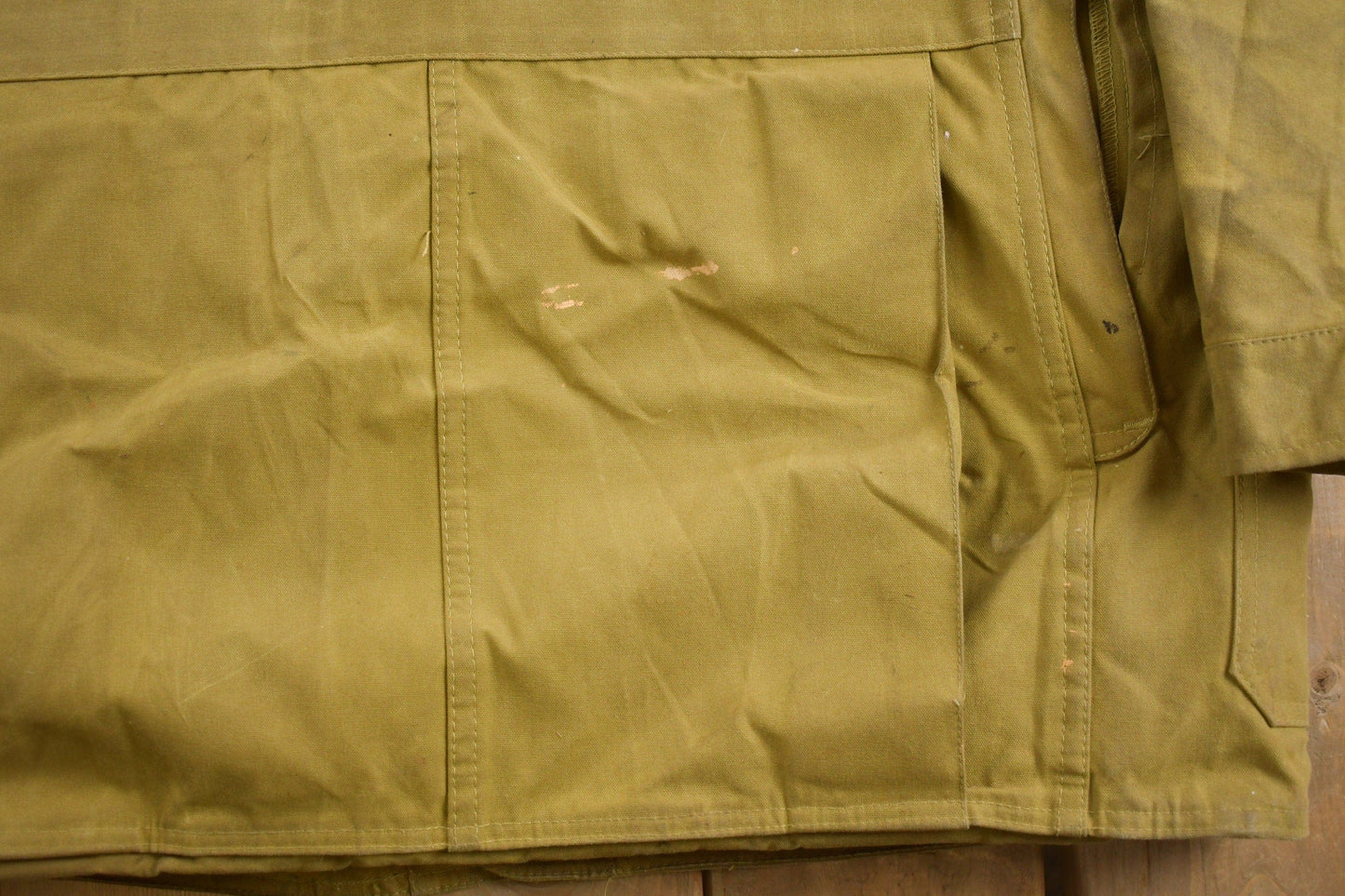 Vintage 1980s Distressed Filson Tin Cloth Cruiser Jacket Men's Large from propervintagecanada