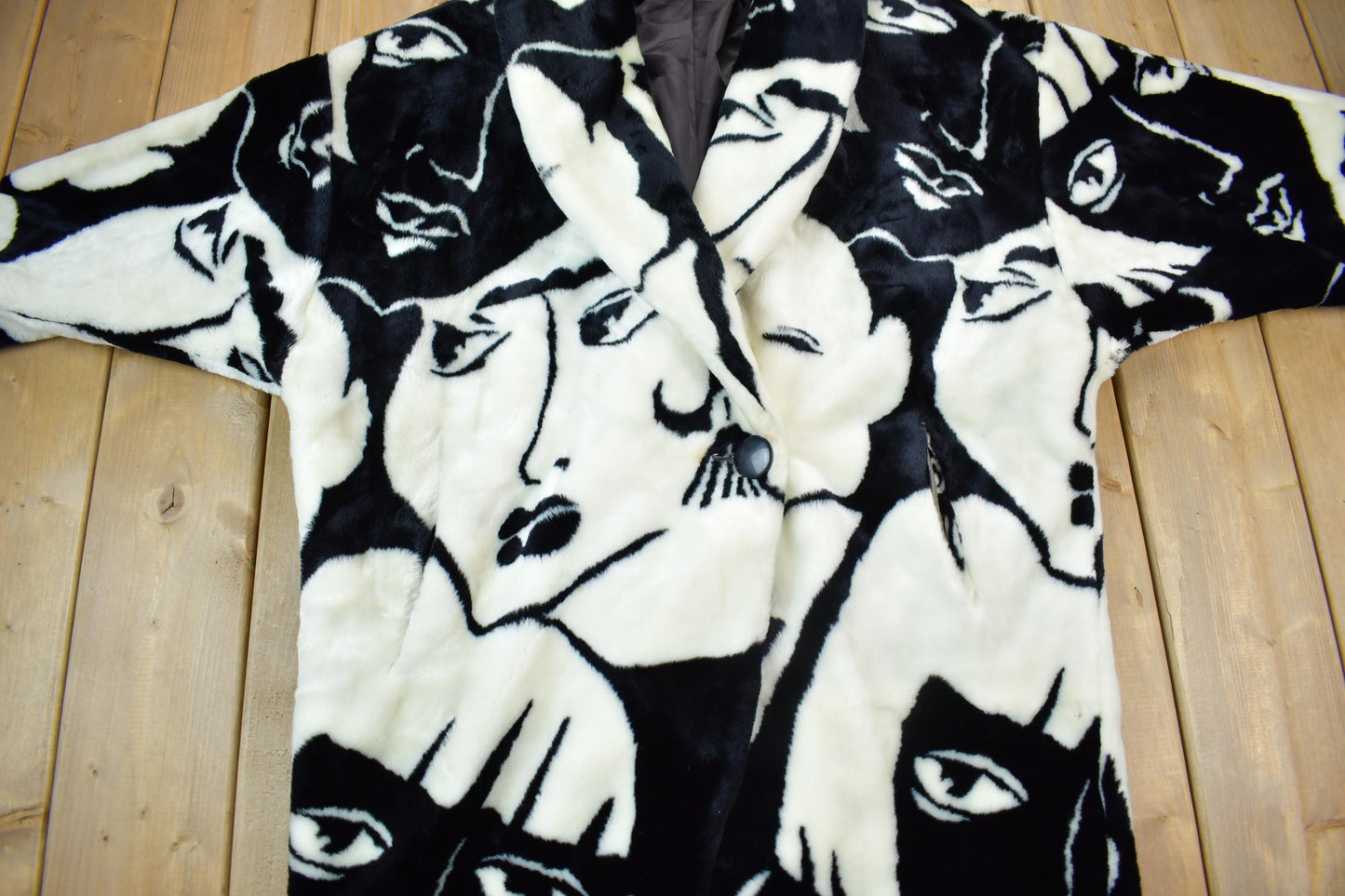 Vintage 1980s Donny Brook Abstract Art Face Graphic Over Coat Men's Large from propervintagecanada