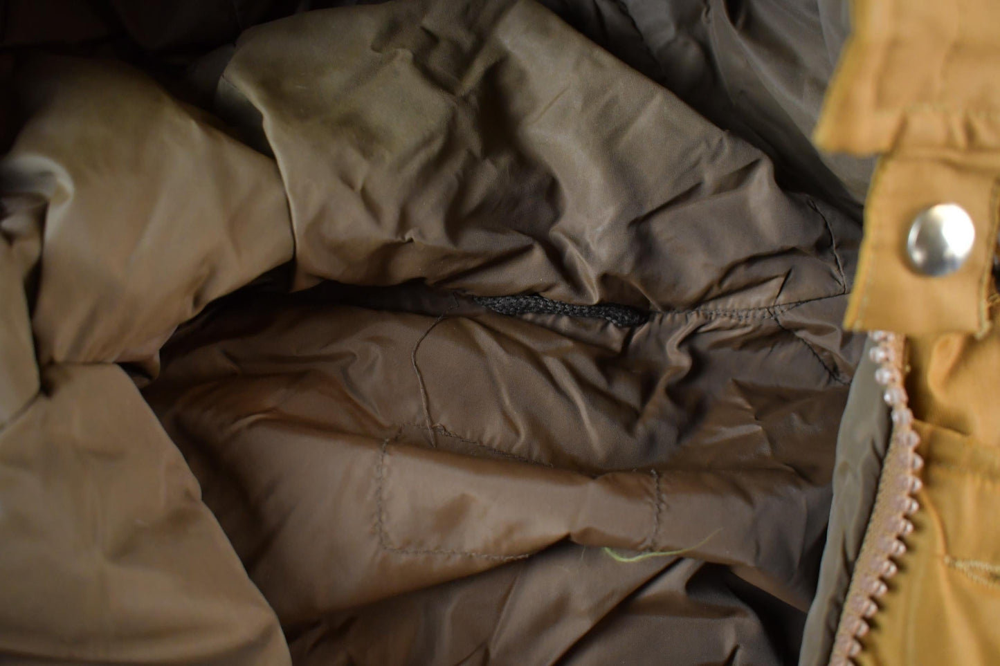 Vintage 1980s Down Full Zip Parka Puffer Jacket Men's L from propervintagecanada