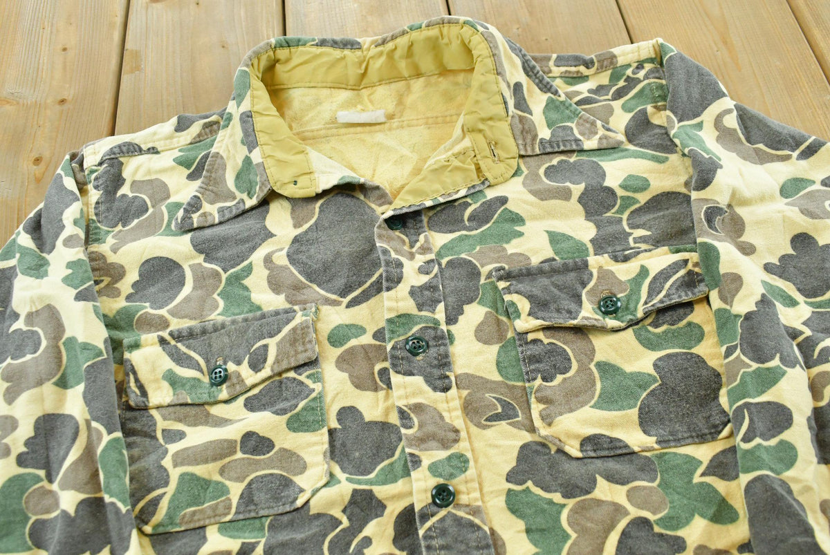 Vintage 1980s Duck Camo Chamois Button Up Shirt Men's M / Outdoorsman / Hunting Shirt / 80s Streetwear / Sportswear from propervintagecanada