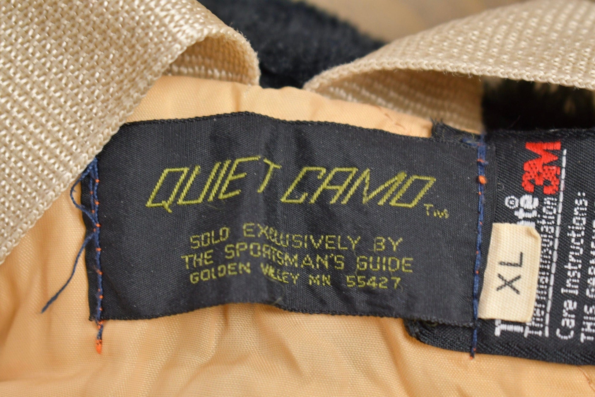 Vintage 1980s Duck Camo Hunting Jacket Men's Large from propervintagecanada