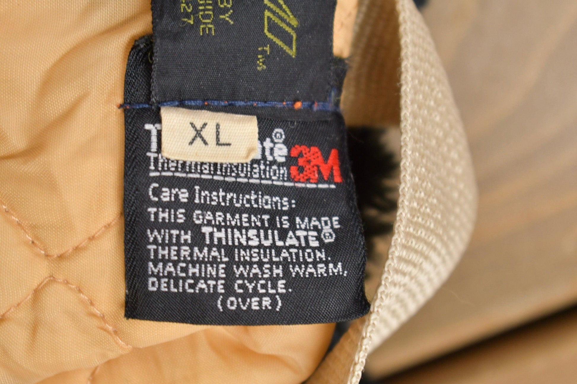 Vintage 1980s Duck Camo Hunting Jacket Men's Large from propervintagecanada