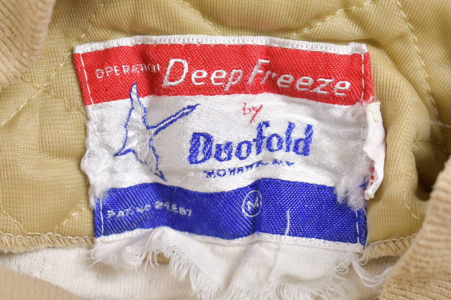 Vintage 1980s Duofold Deep Freeze Puffer Jacket Men's Small from propervintagecanada