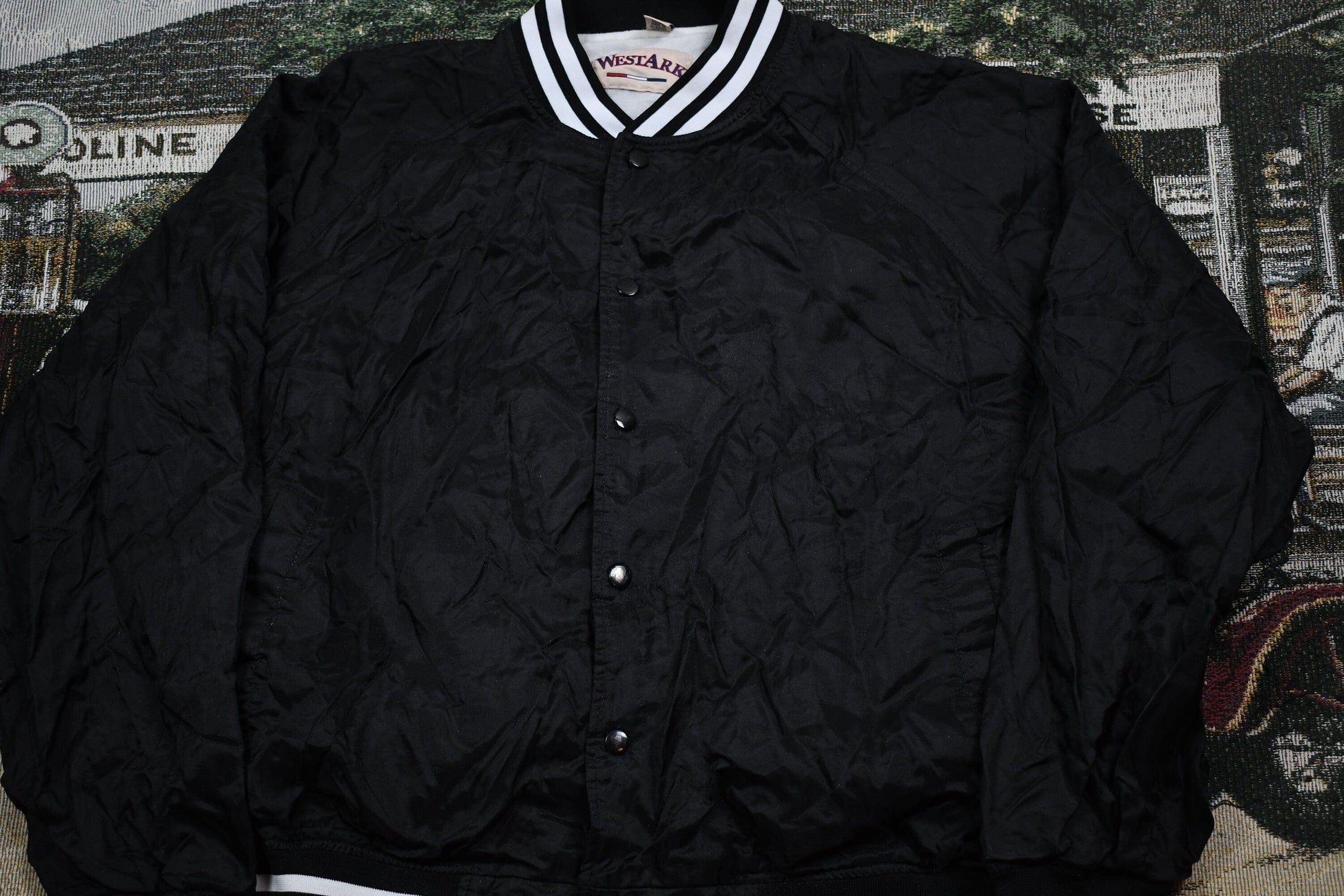 Vintage 1980s Earl's Bar Satin Bomber Windbreaker Men's XL from propervintagecanada