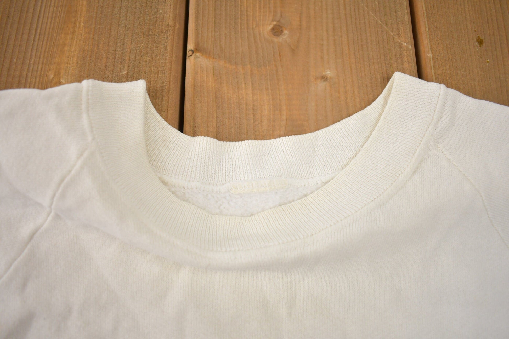 Vintage 1980s East Hampton Crewneck Men's Small from propervintagecanada
