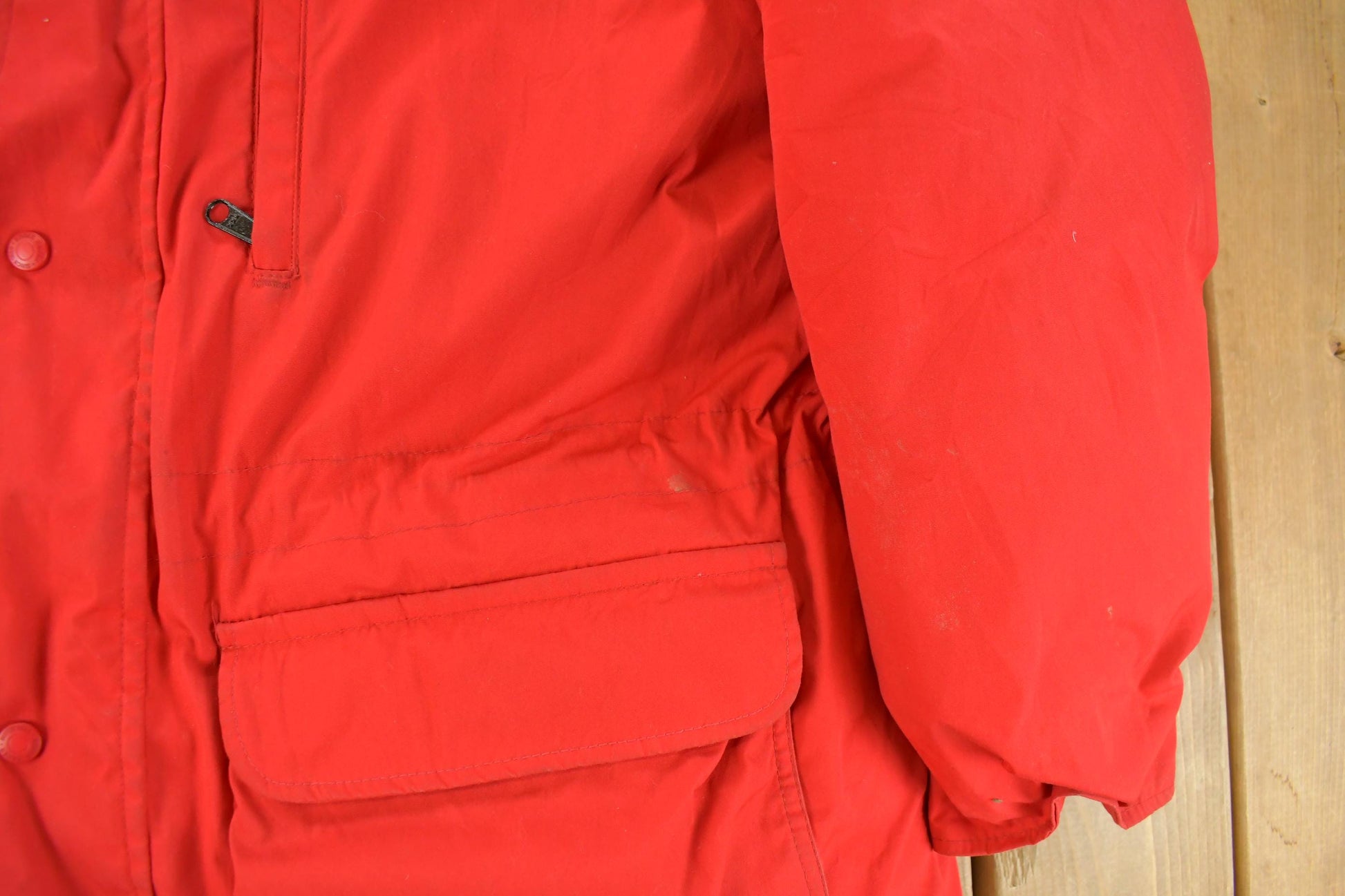 Vintage 1980s Eddie Bauer Goose Down Parka Jacket Men's XL from propervintagecanada