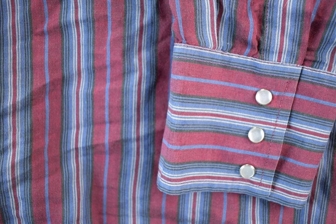 Vintage 1980s Ely Cattleman Western Style Button Up Shirt Mens XL from propervintagecanada