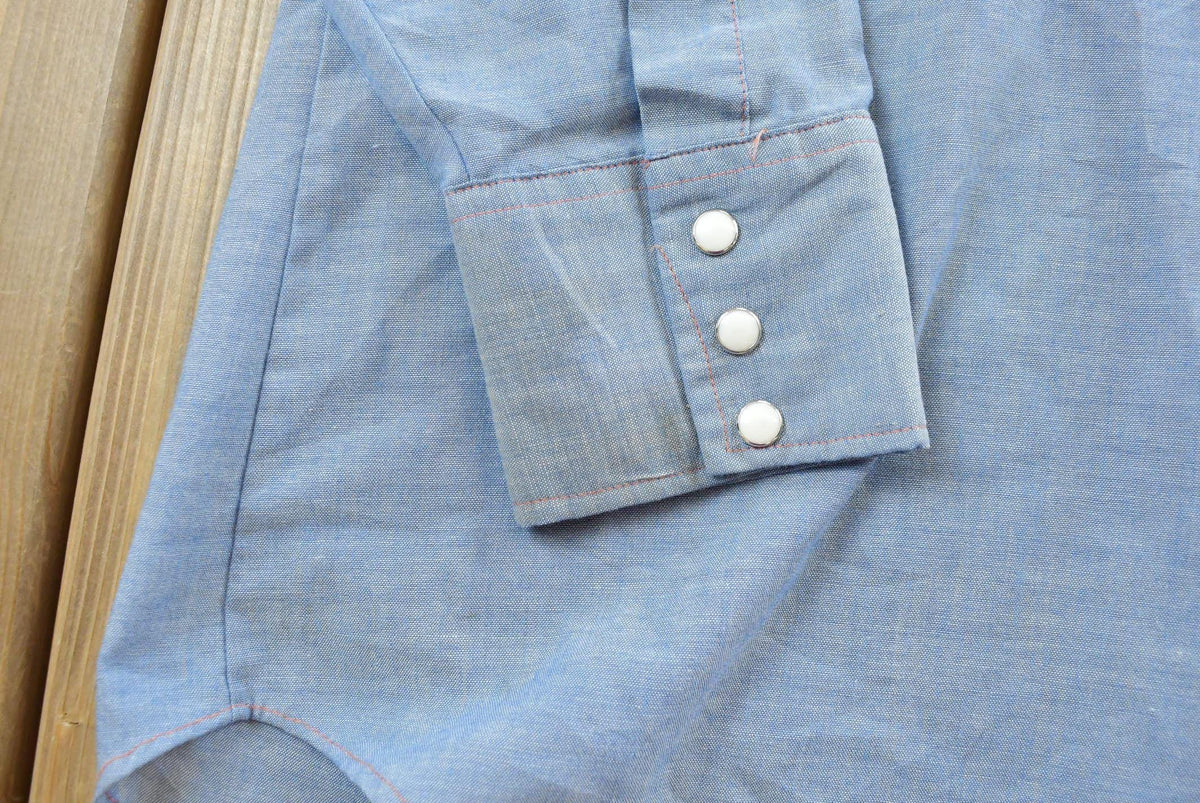 Vintage 1980s Ely Plains Chambray Button Up Shirt Men's XL from propervintagecanada