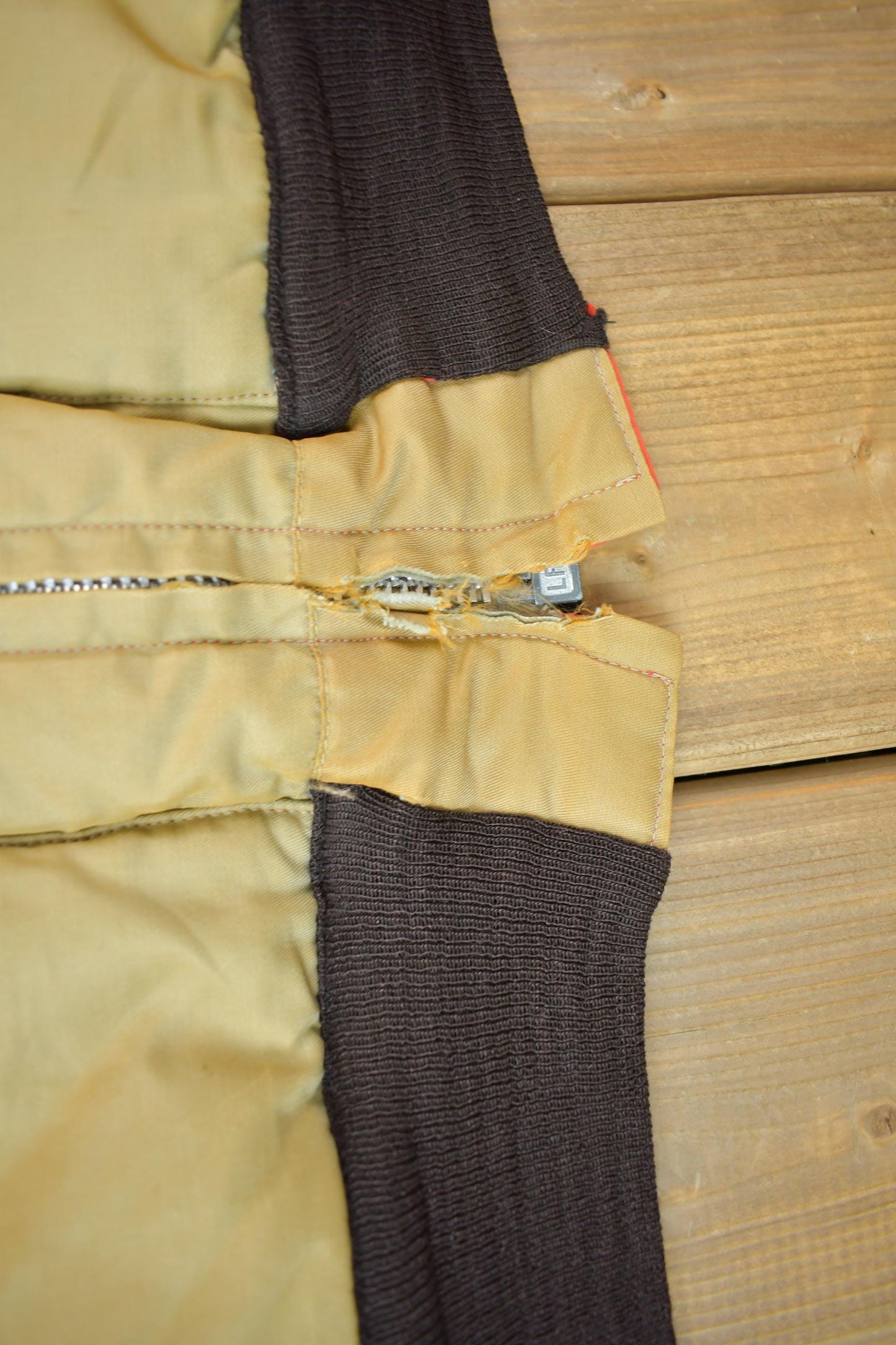 Vintage 1980s Falcon Brand Woods Reversible Goose Down Bomber Jacket Made In Canada Men's Large from propervintagecanada
