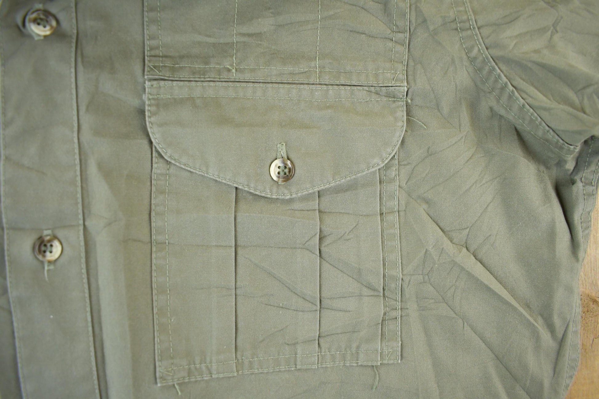 Vintage 1980s Filson Button Up Shirt Men's Large from propervintagecanada