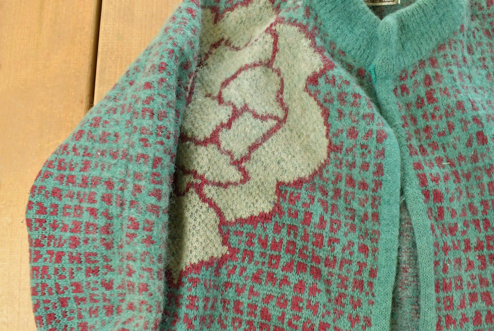 Vintage 1980s Floral Wool Mohair Knit Cardigan Sweater Women's XL from propervintagecanada
