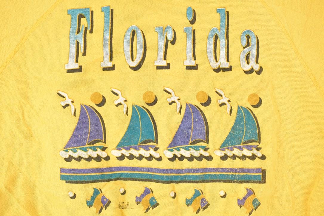 Vintage 1980s Florida sailboats Graphic Print Crewneck Sweatshirt Mens L from propervintagecanada