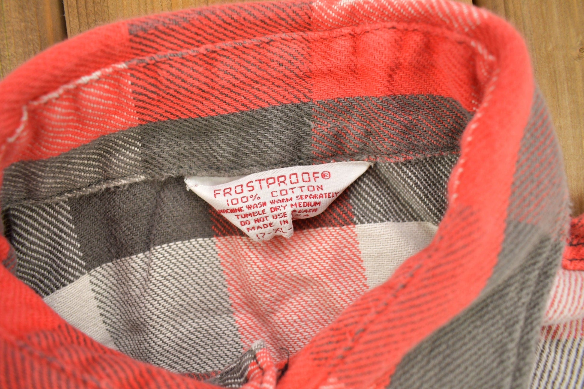 Vintage 1980s Frost Proof Button Up Shirt Men's XL from propervintagecanada